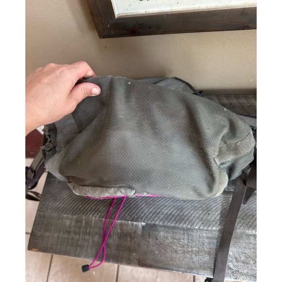 The North Face Jester Backpack Bookbag Gray - Picture 6 of 7